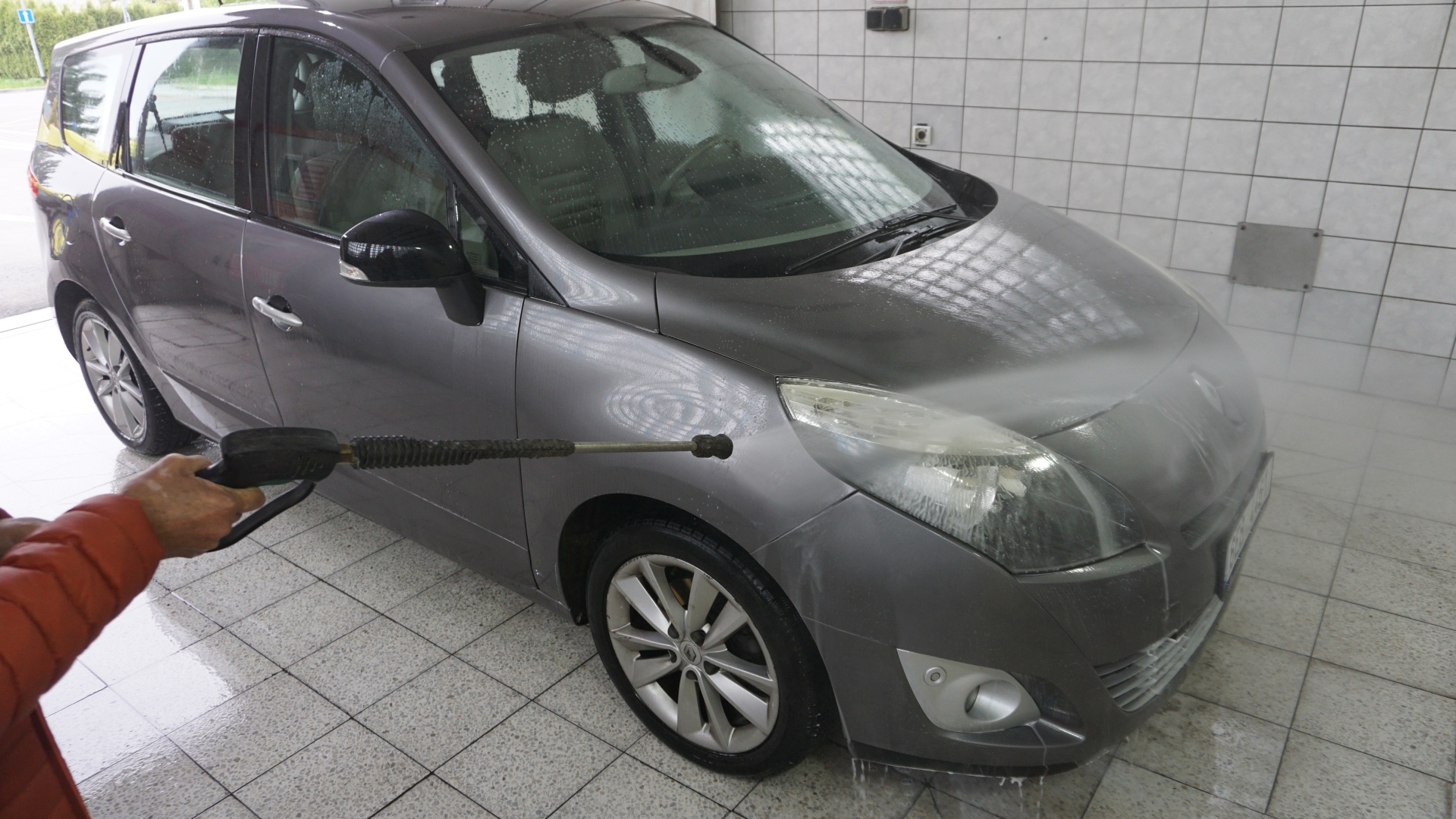 Bezkontaktní myčka